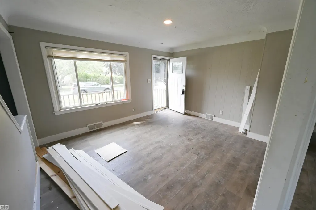 18755 Hazelwood Street Roseville City MI 48066