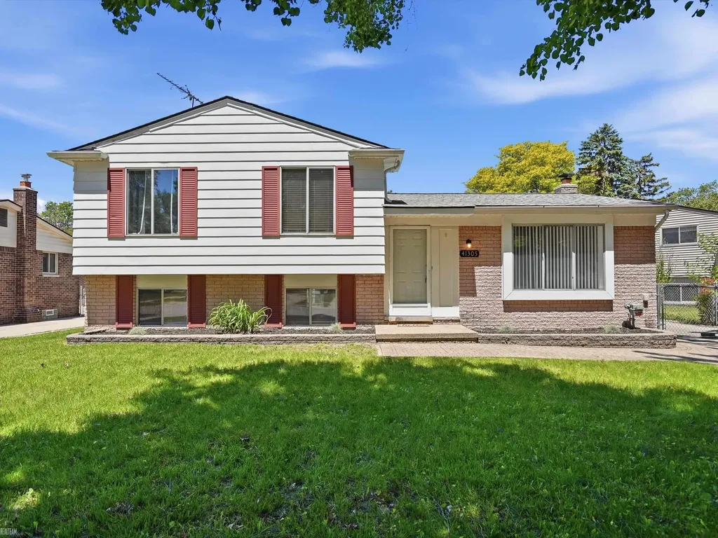 41305 N Central Drive Sterling Heights City MI 48313