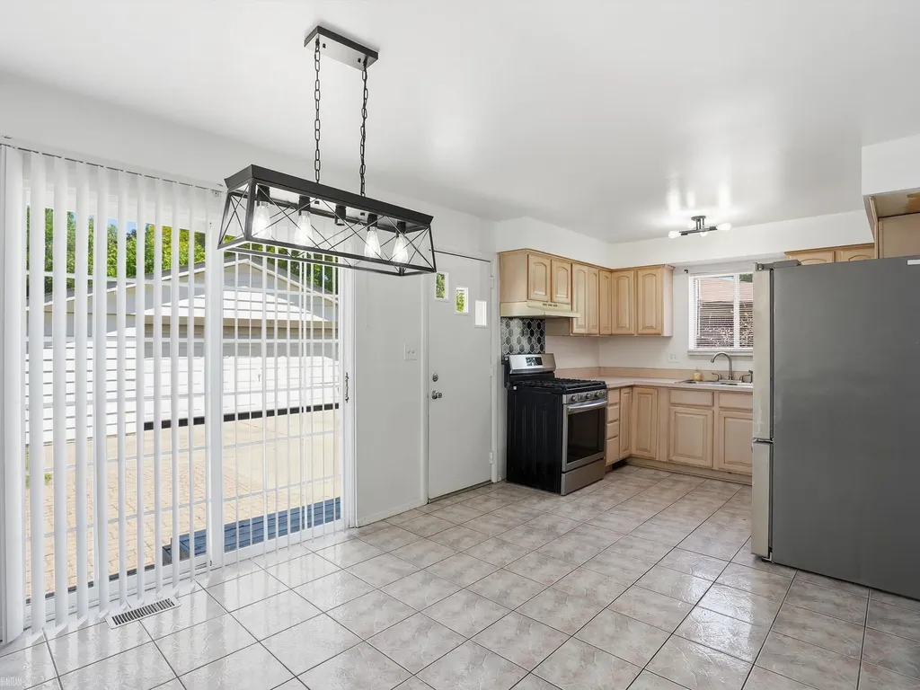 41305 N Central Drive Sterling Heights City MI 48313