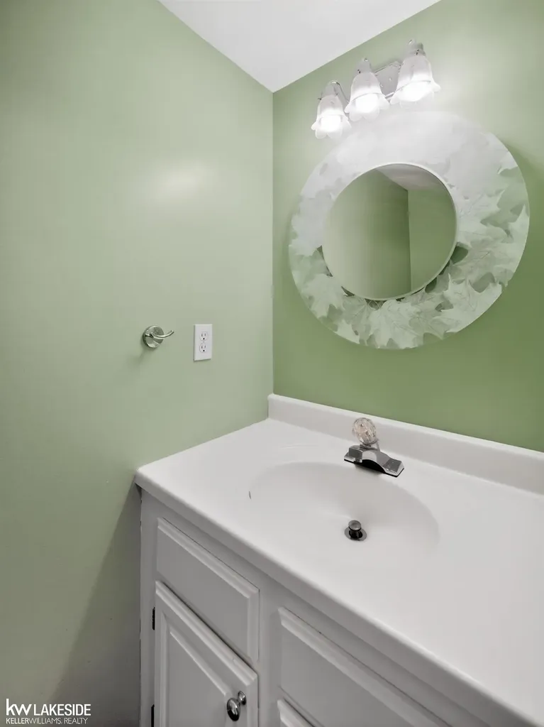 38951 E Golfview Drive Clinton Charter Township MI 48038