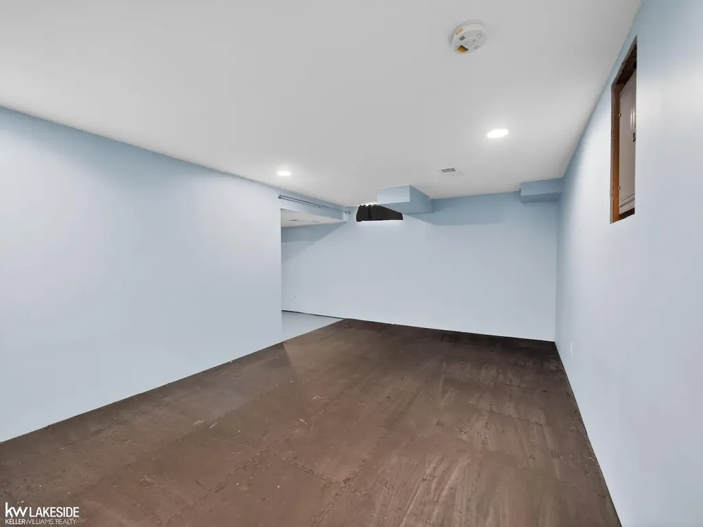 38951 E Golfview Drive Clinton Charter Township MI 48038