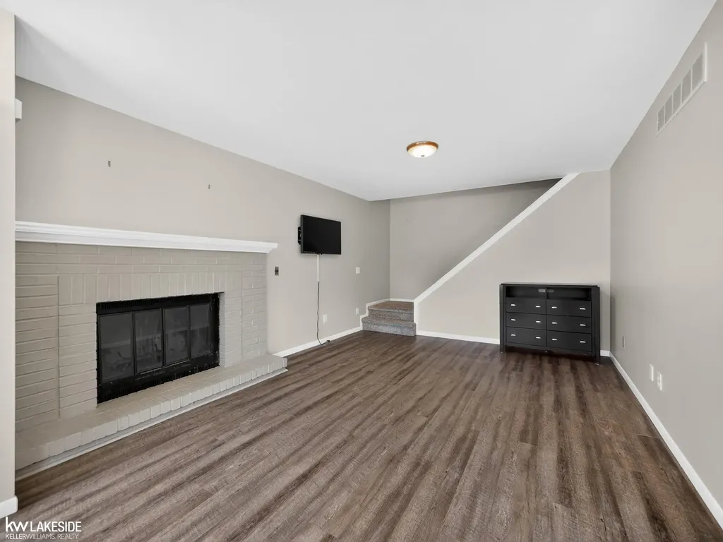 38951 E Golfview Drive Clinton Charter Township MI 48038