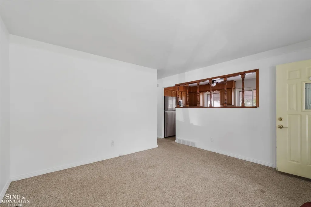 19655 Opal Street Clinton Charter Township MI 48035