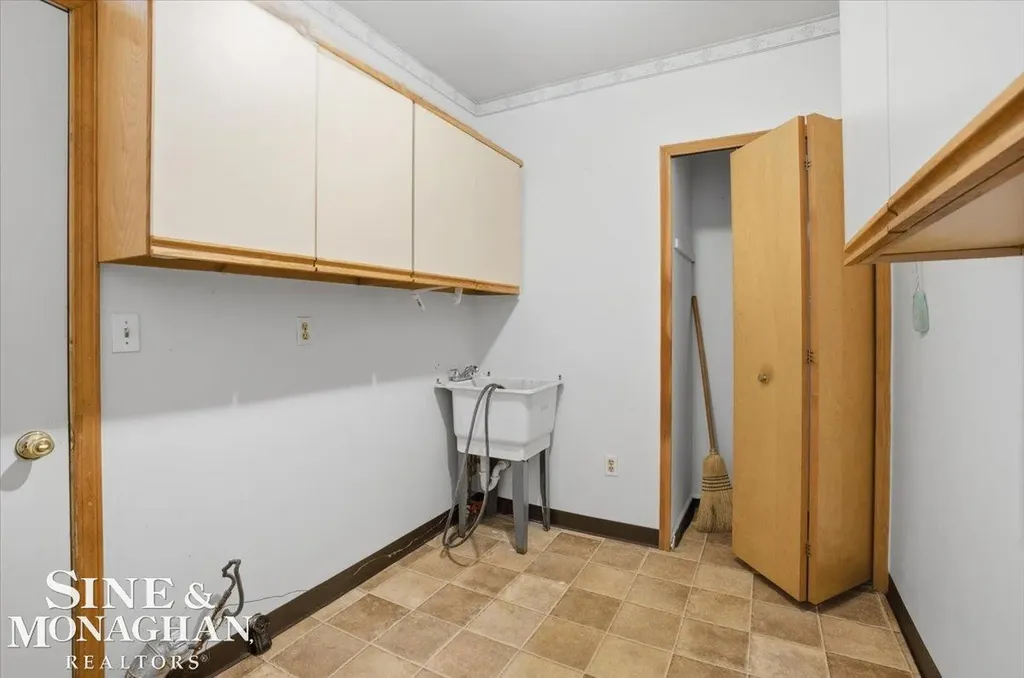14908 Dover Court Shelby Charter Township MI 48315