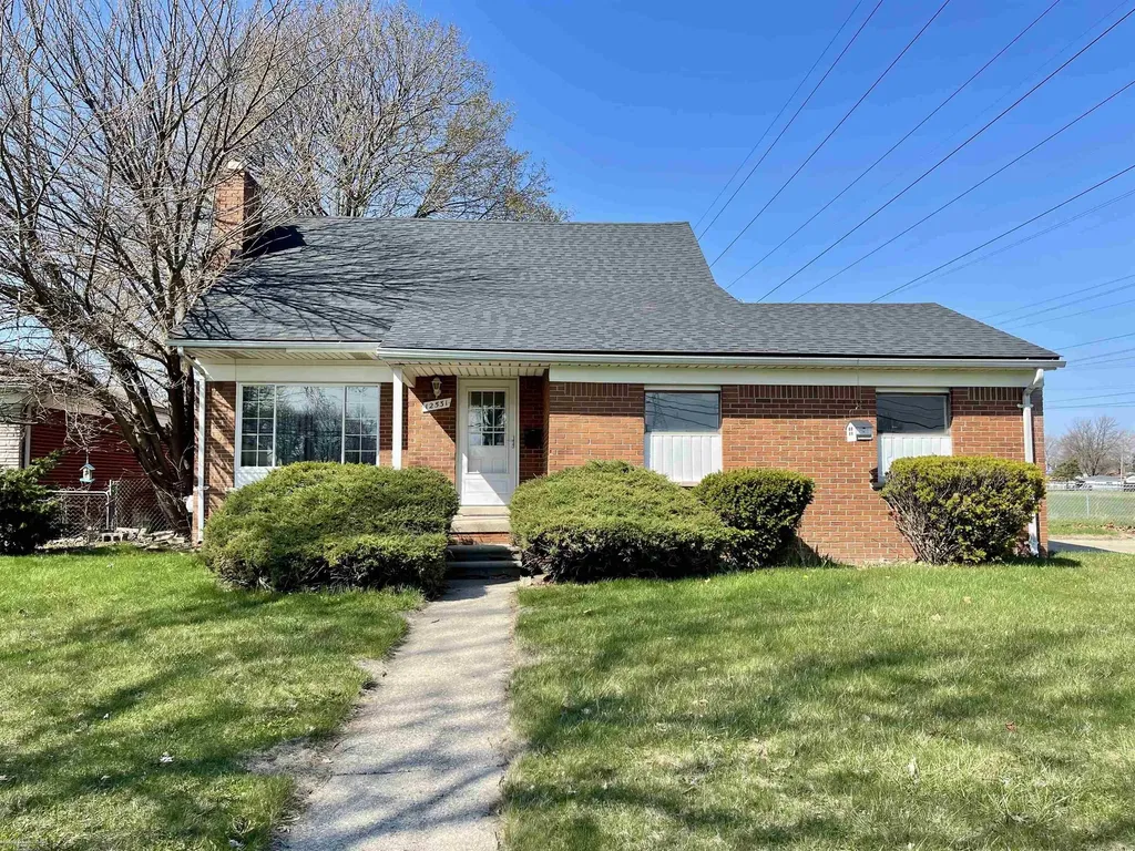 12531 Common Road Warren City MI 48093