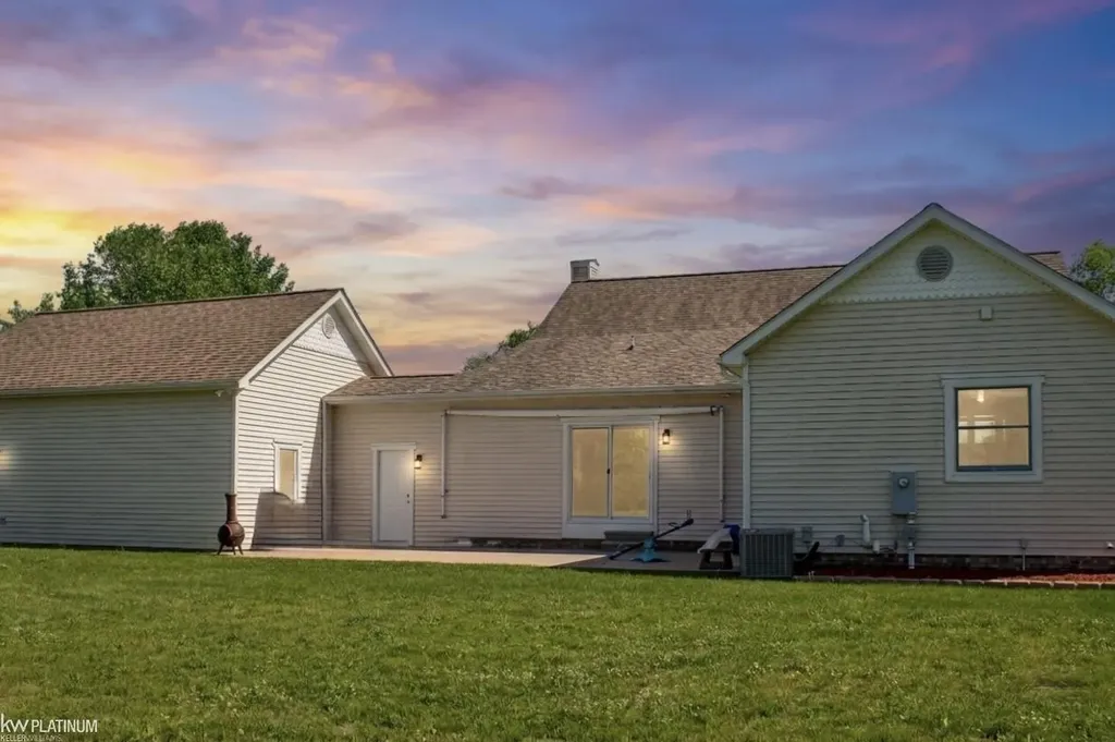 9352 Arnold Road Ira Township MI 48023