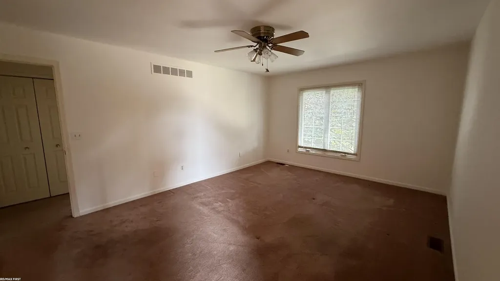 37515 Stonegate Circle Clinton Charter Township MI 48036