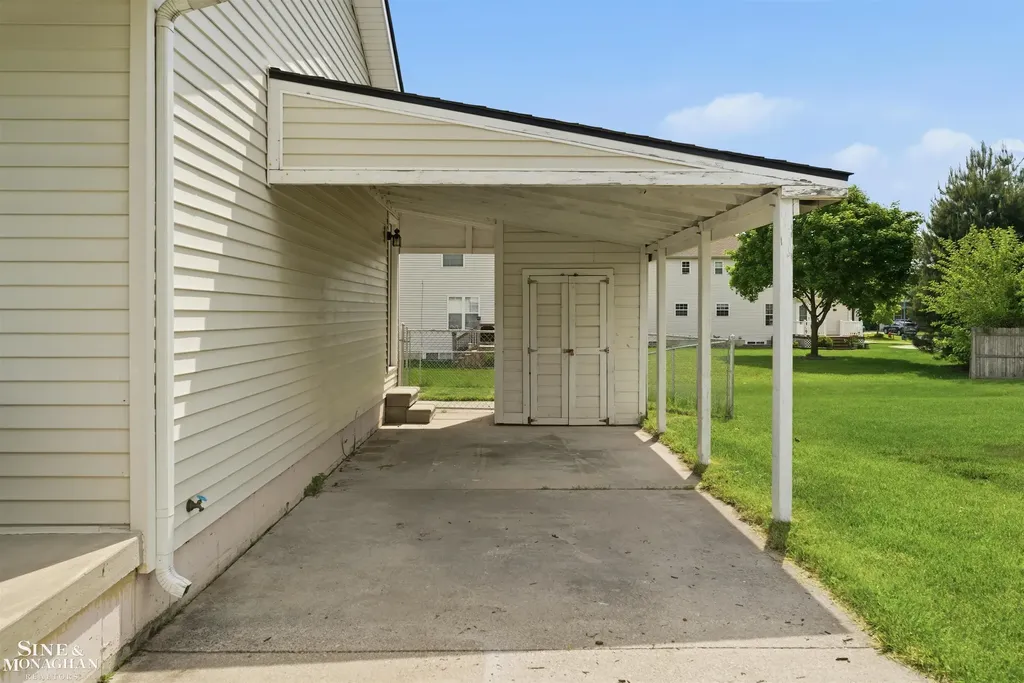 1045 April Lane Marysville City MI 48040