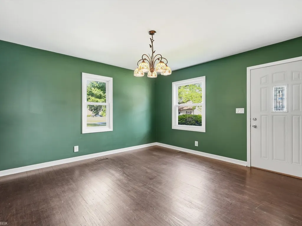 32629 Donnelly Street Garden City City MI 48135
