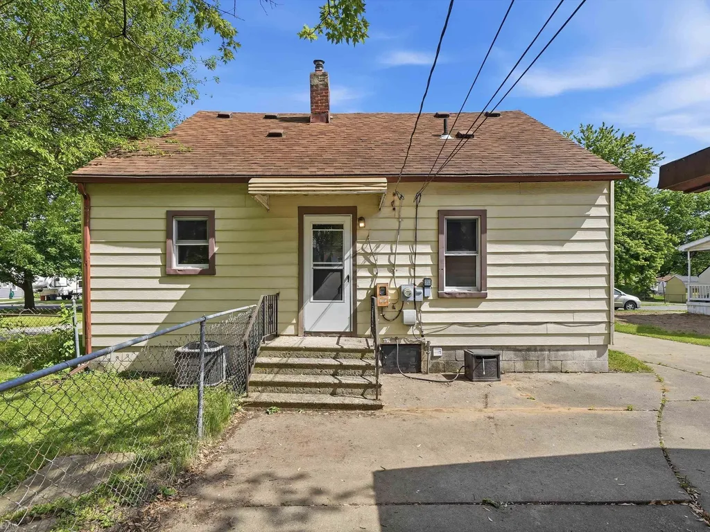 32629 Donnelly Street Garden City City MI 48135