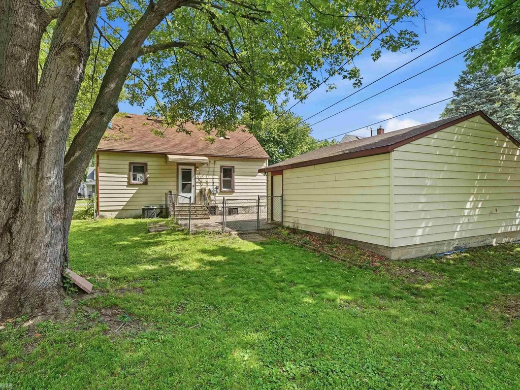 32629 Donnelly Street Garden City City MI 48135