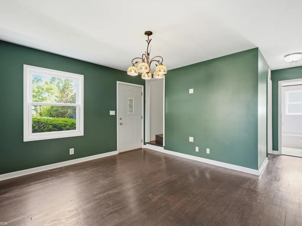 32629 Donnelly Street Garden City City MI 48135