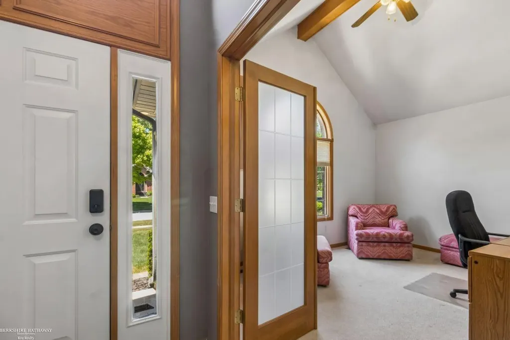 52688 Clinton Oak Lane Shelby Charter Township MI 48316