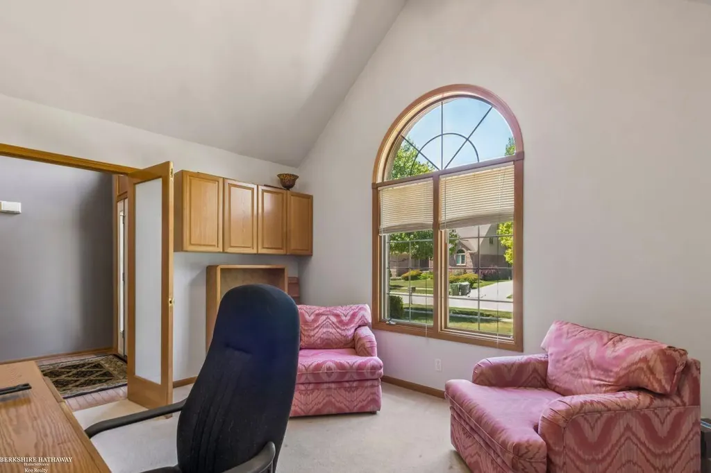 52688 Clinton Oak Lane Shelby Charter Township MI 48316