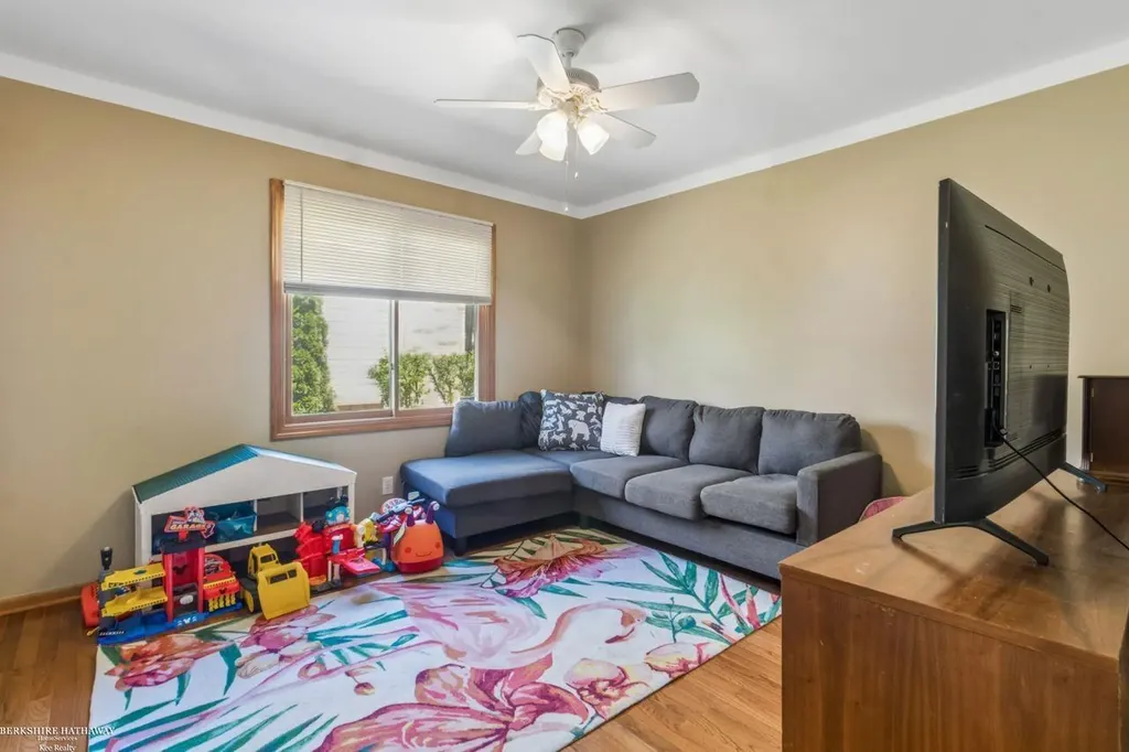 52688 Clinton Oak Lane Shelby Charter Township MI 48316