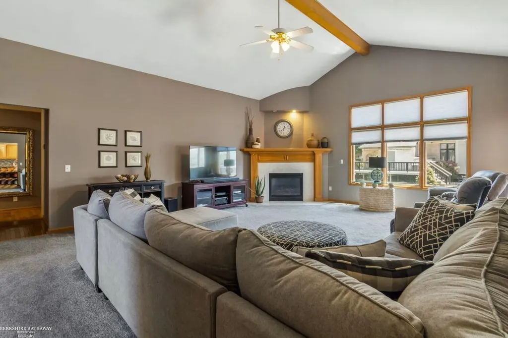 52688 Clinton Oak Lane Shelby Charter Township MI 48316