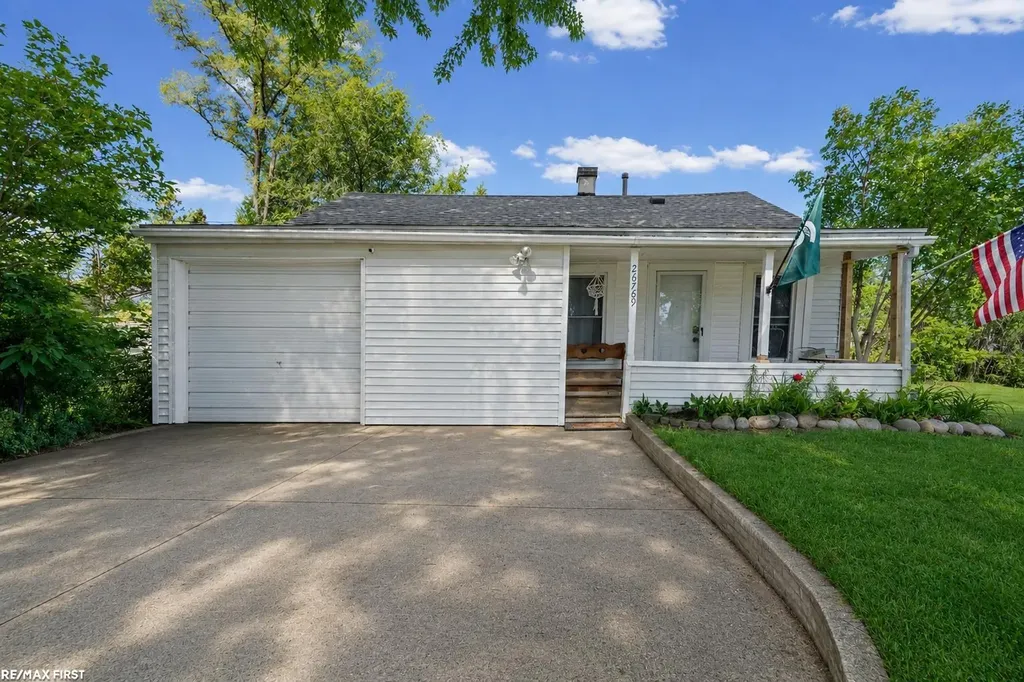 26769 Barrington Street Madison Heights City MI 48071