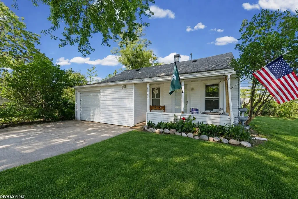 26769 Barrington Street Madison Heights City MI 48071