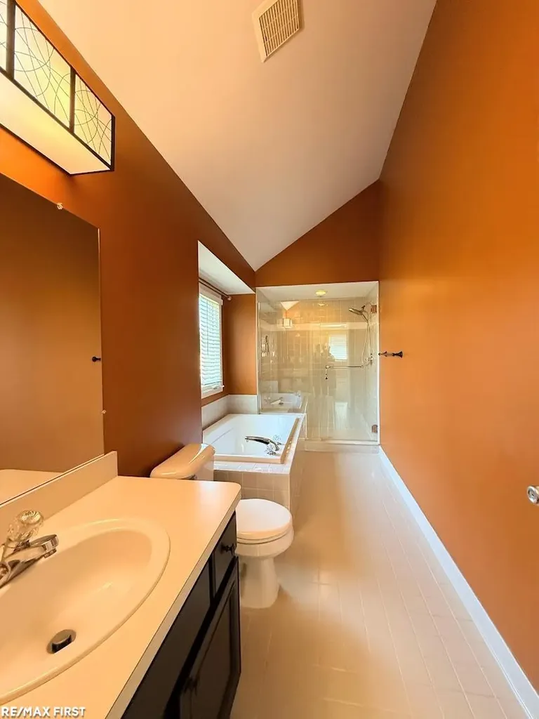 54419 Maple Leaf Drive New Baltimore City MI 48047