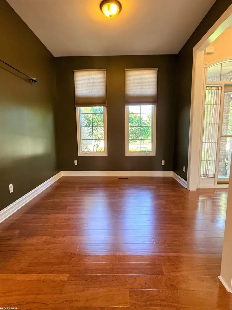 54419 Maple Leaf Drive New Baltimore City MI 48047