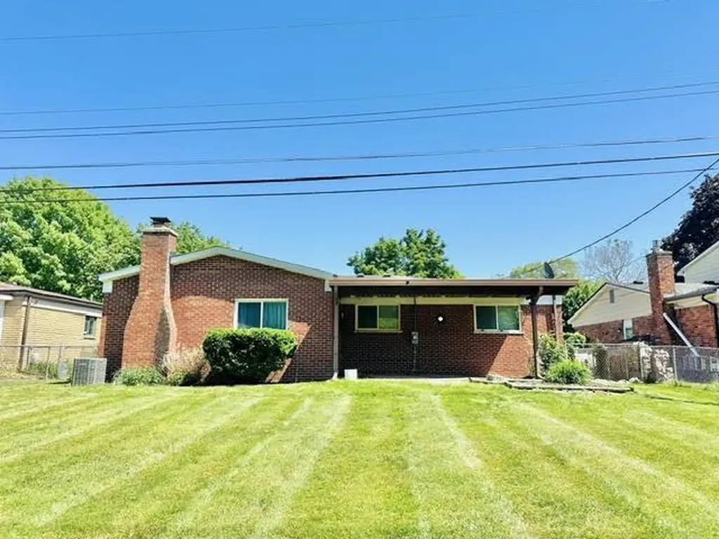 35427 Cathedral Drive Sterling Heights City MI 48312