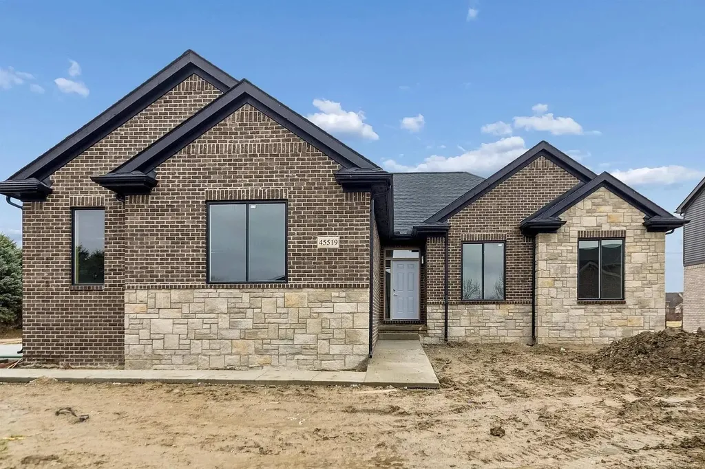 45519 Gable Drive Macomb Township MI 48044