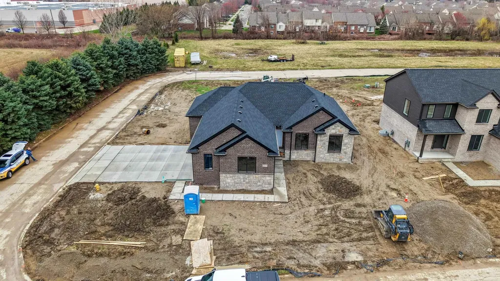 45519 Gable Drive Macomb Township MI 48044