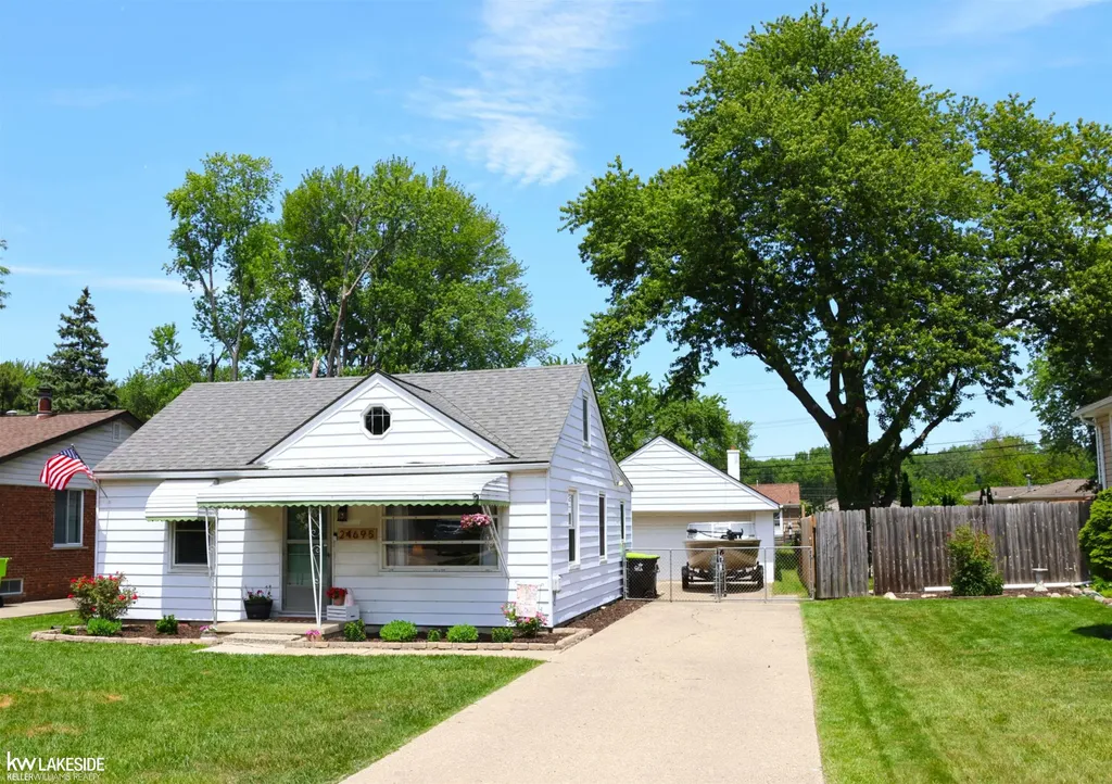 24695 Trombley Street Harrison Charter Township MI 48045