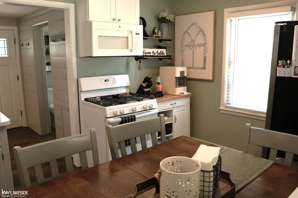24695 Trombley Street Harrison Charter Township MI 48045