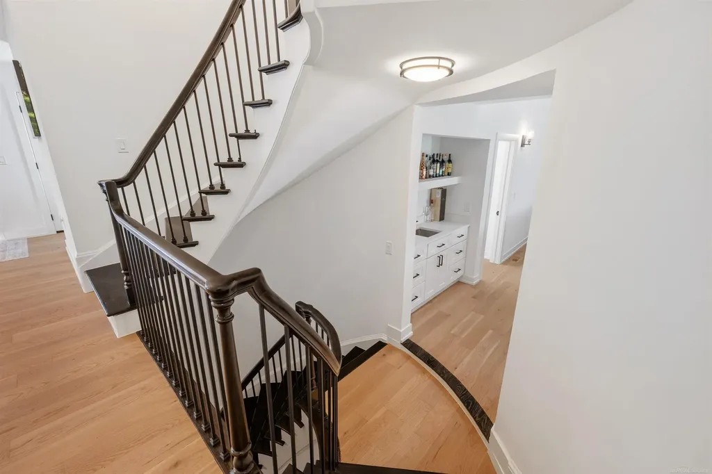 300 Camelot Way Oakland Charter Township MI 48306