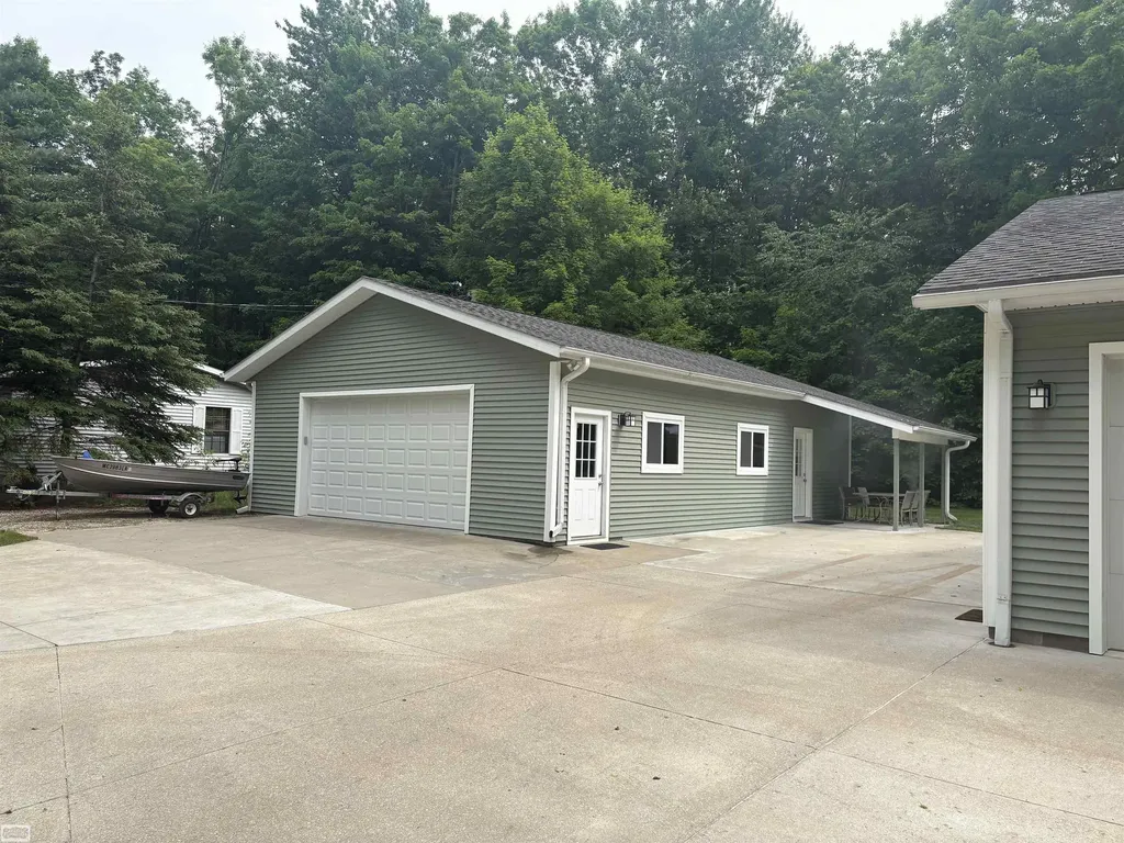 7903 Macatawa Trail Gaylord City MI 49735