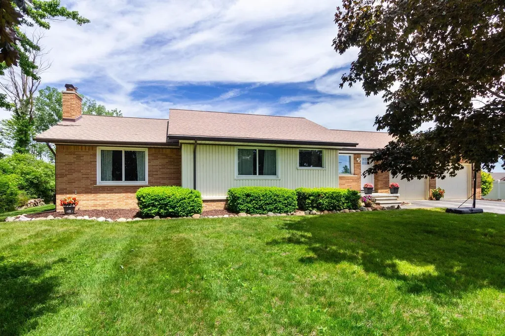 37275 31 Mile Road Richmond City MI 48062