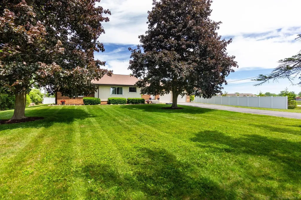 37275 31 Mile Road Richmond City MI 48062