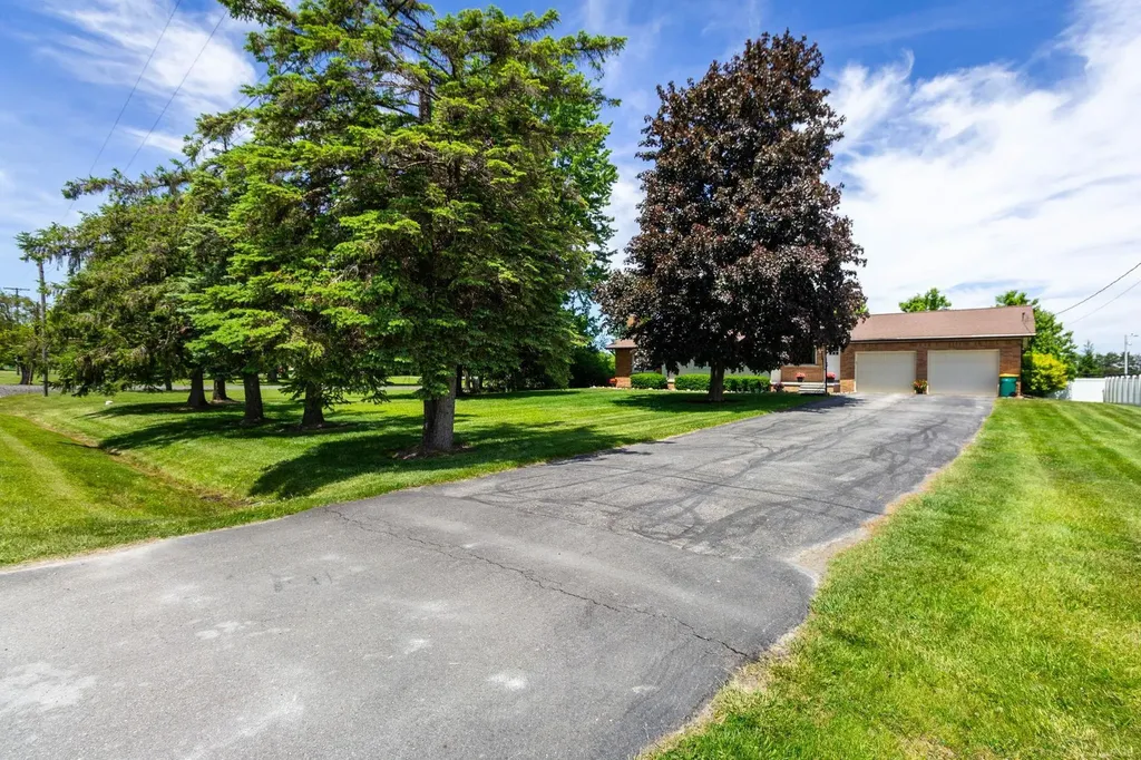 37275 31 Mile Road Richmond City MI 48062