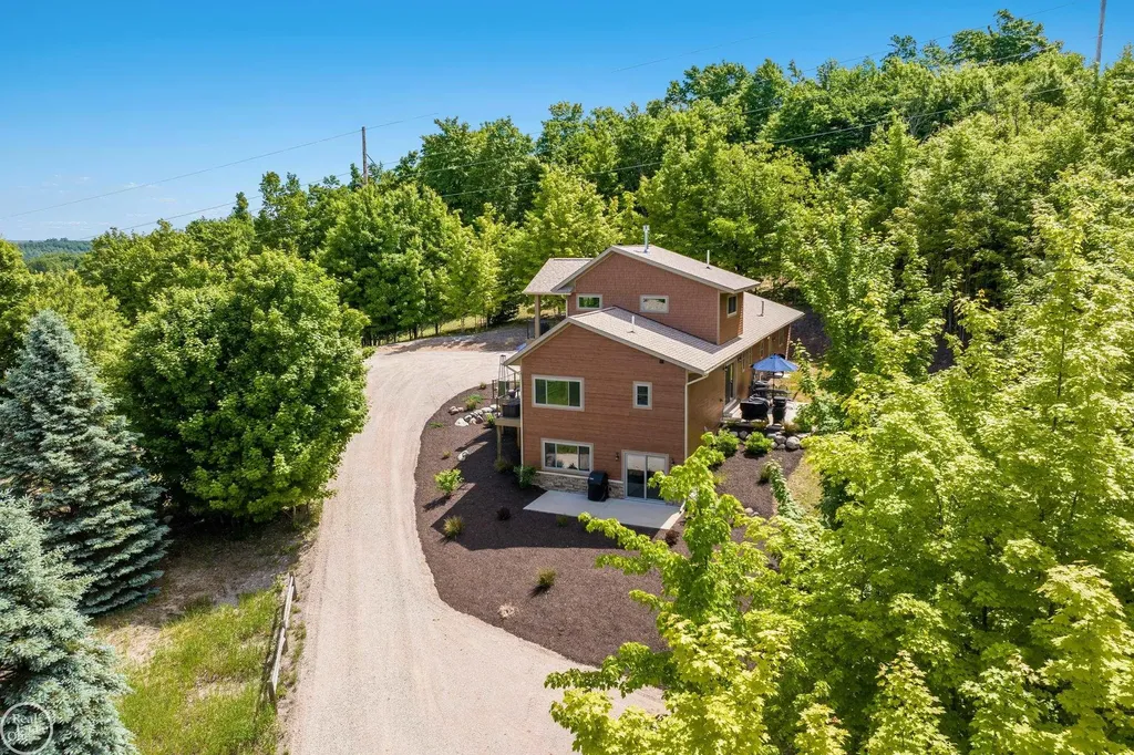 525 High Pines Trail Melrose Township MI 49712