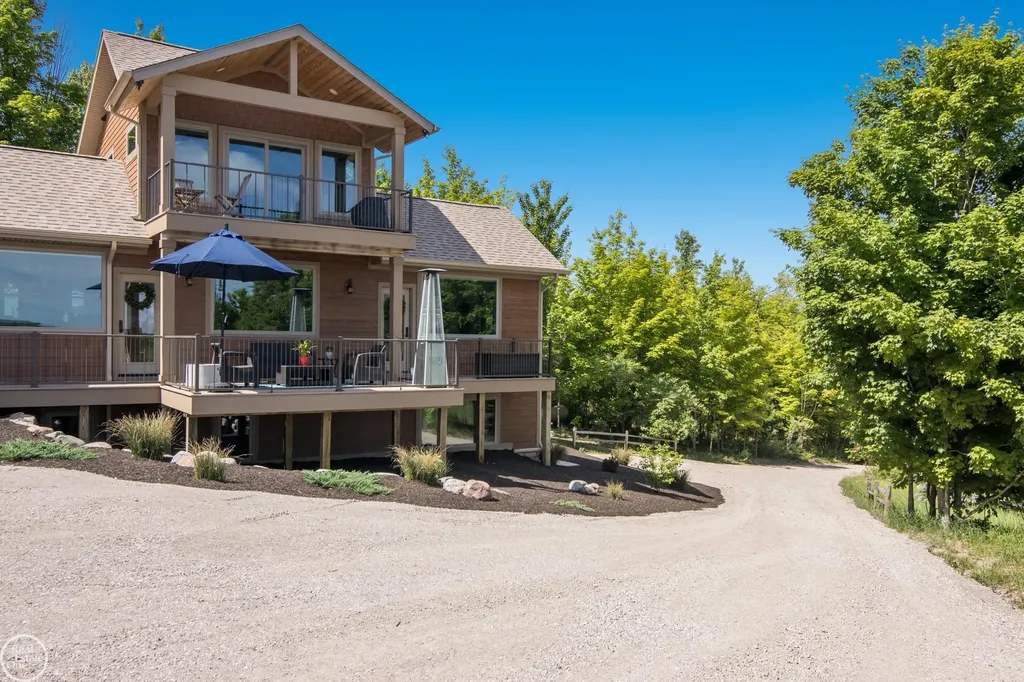 525 High Pines Trail Melrose Township MI 49712