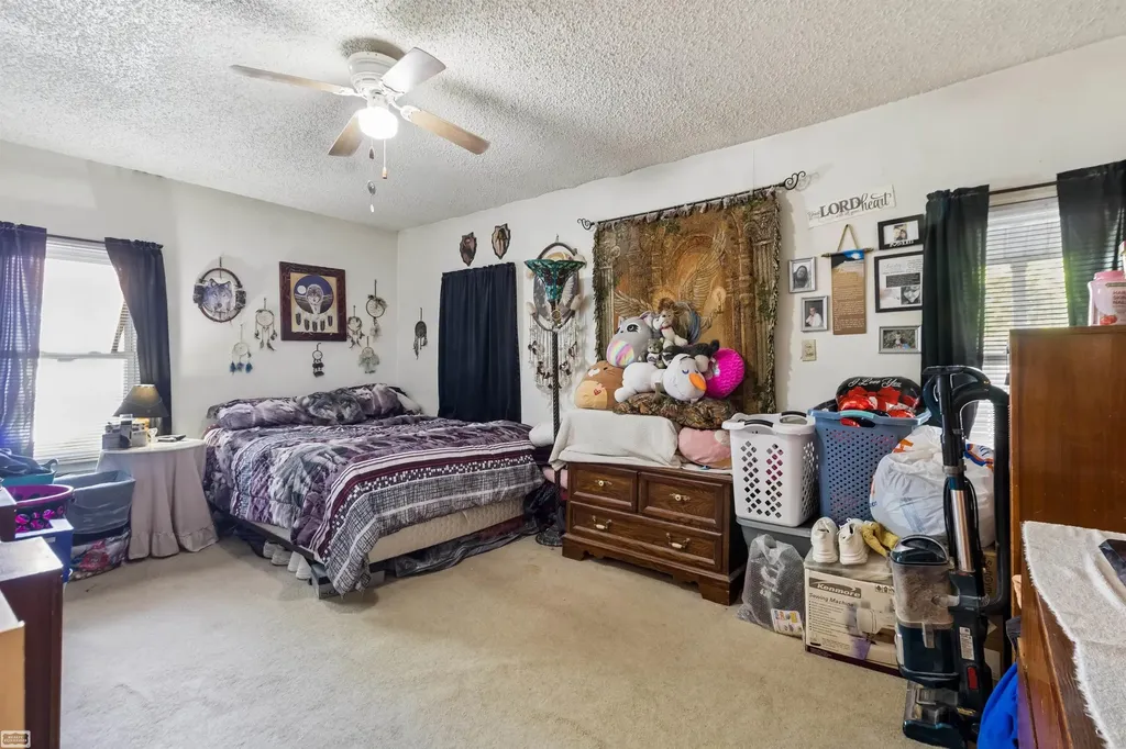 27119 Blum Street Roseville City MI 48066