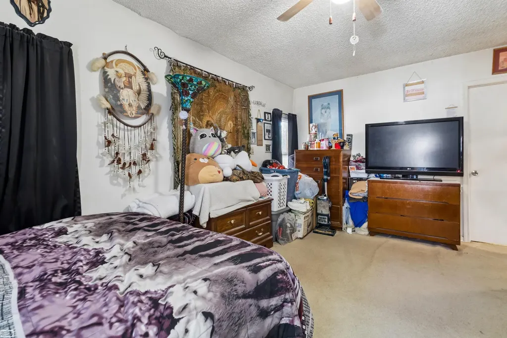 27119 Blum Street Roseville City MI 48066