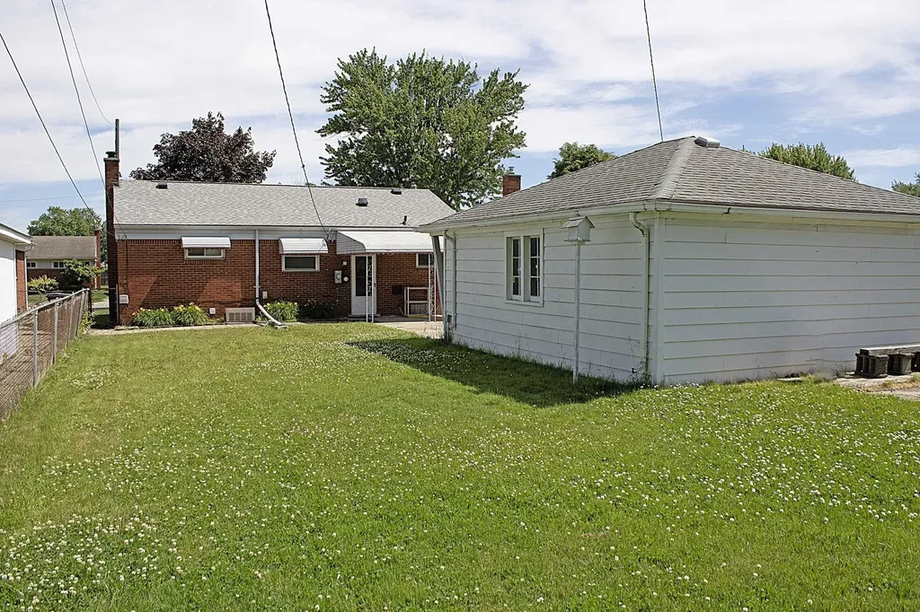 19836 Shady Lane Avenue St. Clair Shores City MI 48080