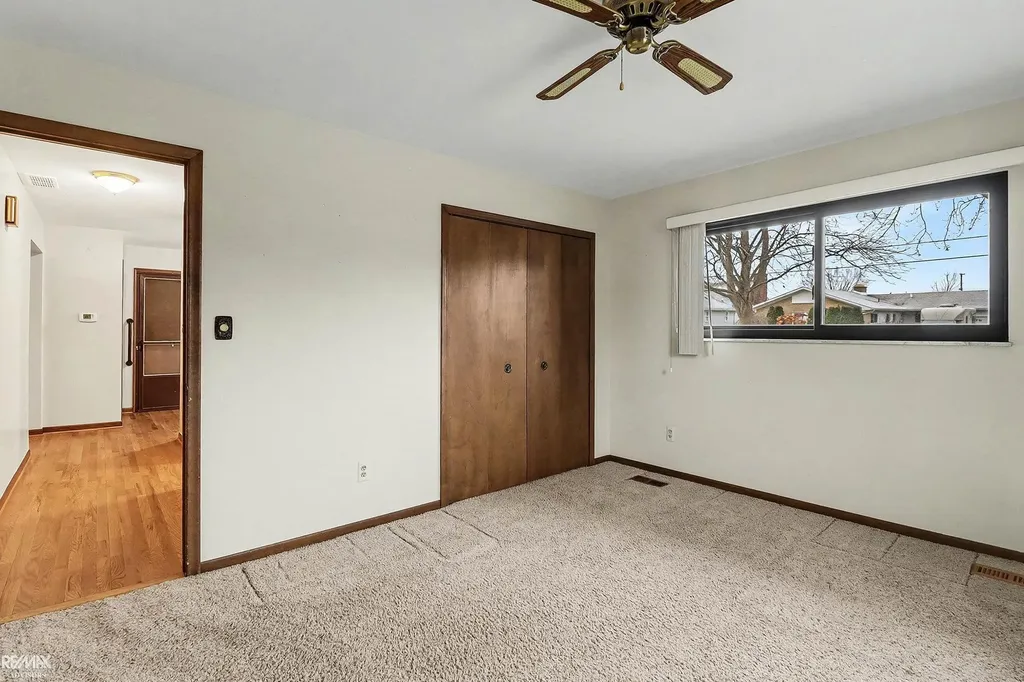 142 Channelsyde Dr Drive Algonac City MI 48001
