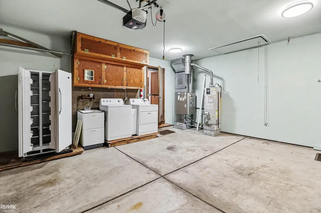 142 Channelsyde Dr Drive Algonac City MI 48001