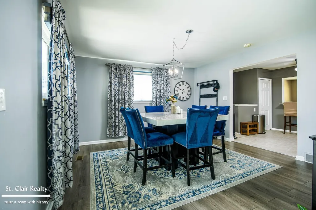 14905 Chippewa Drive Warren City MI 48088