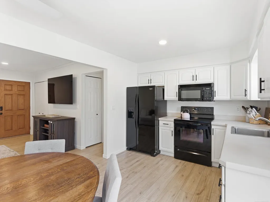 15637 Cox Street Clinton Charter Township MI 48038