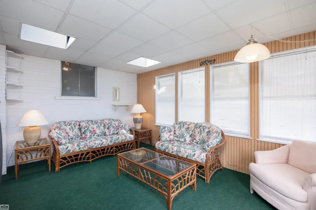 20424 Sunnydale Street St. Clair Shores City MI 48081