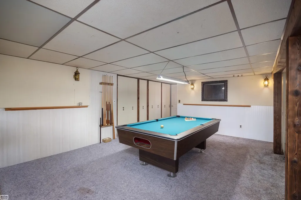 20424 Sunnydale Street St. Clair Shores City MI 48081