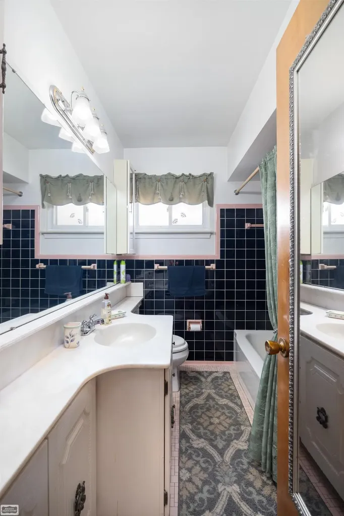 20424 Sunnydale Street St. Clair Shores City MI 48081