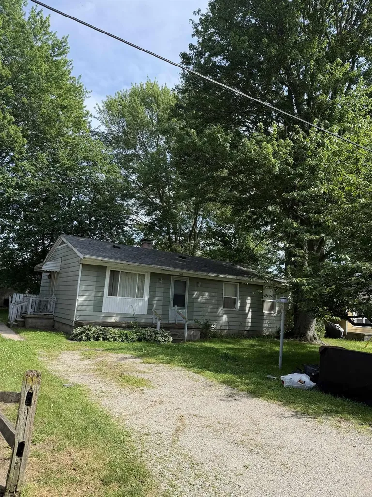 506 Fassett Street Algonac City MI 48001