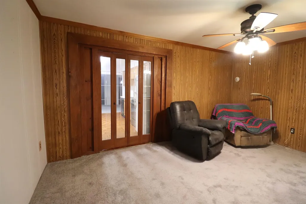 24252 Tuscany Street Eastpointe City MI 48021