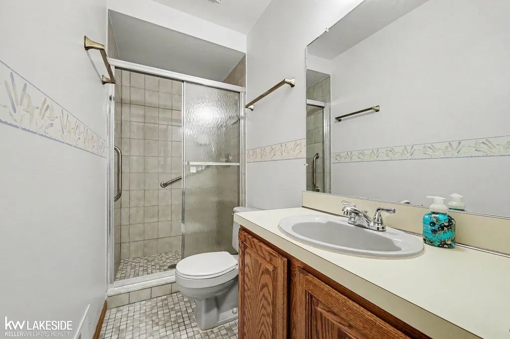 46396 Peach Grove Avenue Macomb Township MI 48044