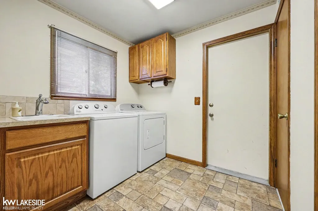 46396 Peach Grove Avenue Macomb Township MI 48044